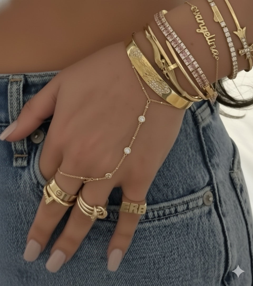 THE EXTRAS COLLECTION